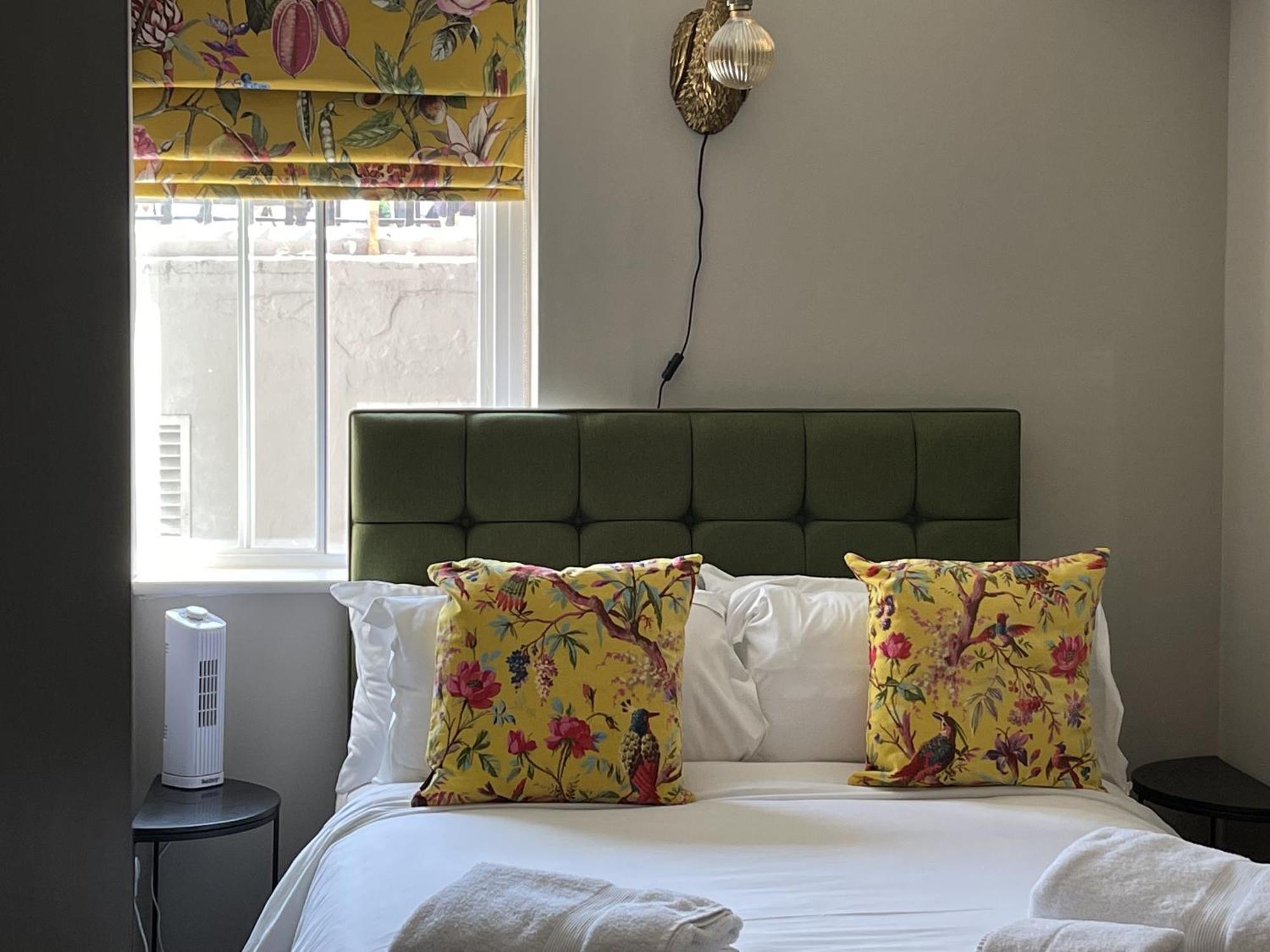 Chapter 1 Hotels Веймут Номер фото